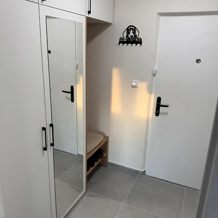 Newly Renovated Flat Next To Forest Park Apartment Prag