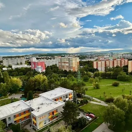Newly Renovated Flat Next To Forest Park * Prag