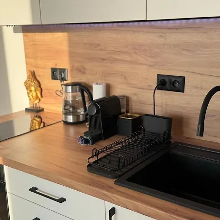 Newly Renovated Flat Next To Forest Park Prag